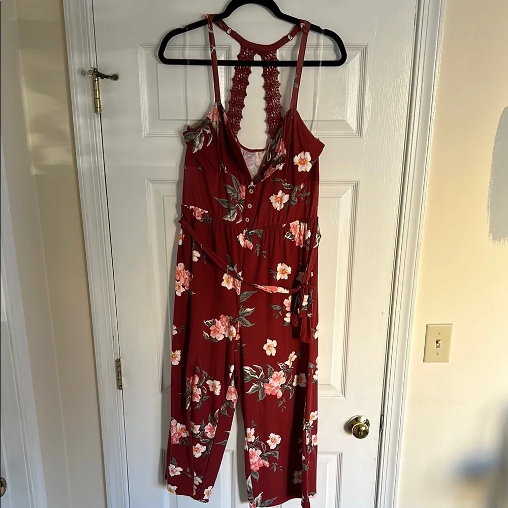 Maroon Floral Cropped jumpsuit: Size XL - Picture 1 of 5